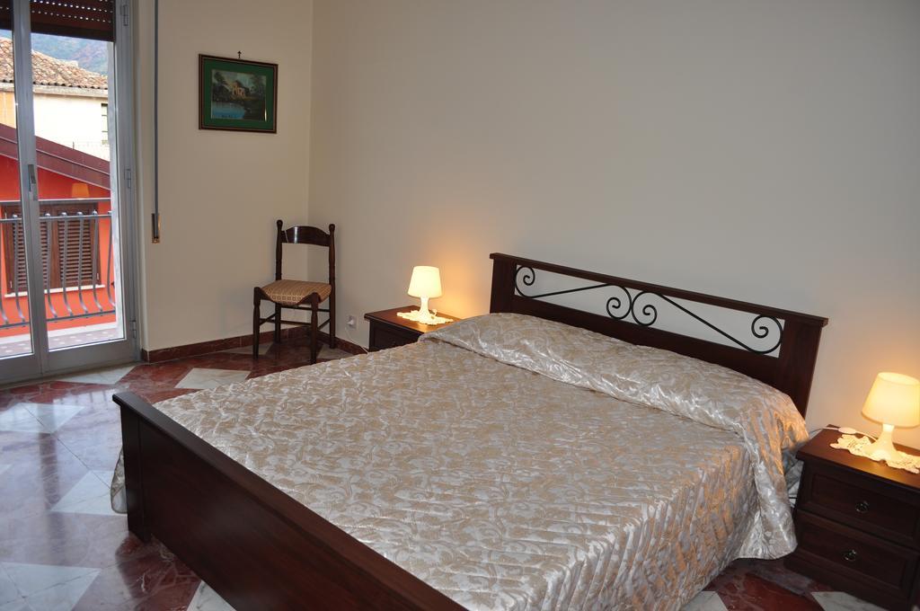 Casa Catena Francavilla di Sicilia Szoba fotó